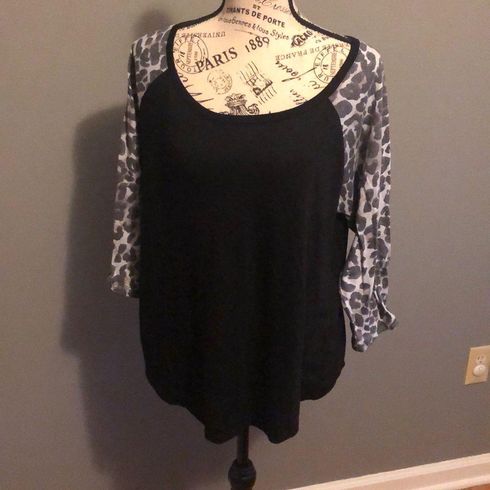 3/$20 Torrid Cheetah Long Sleeve Tee